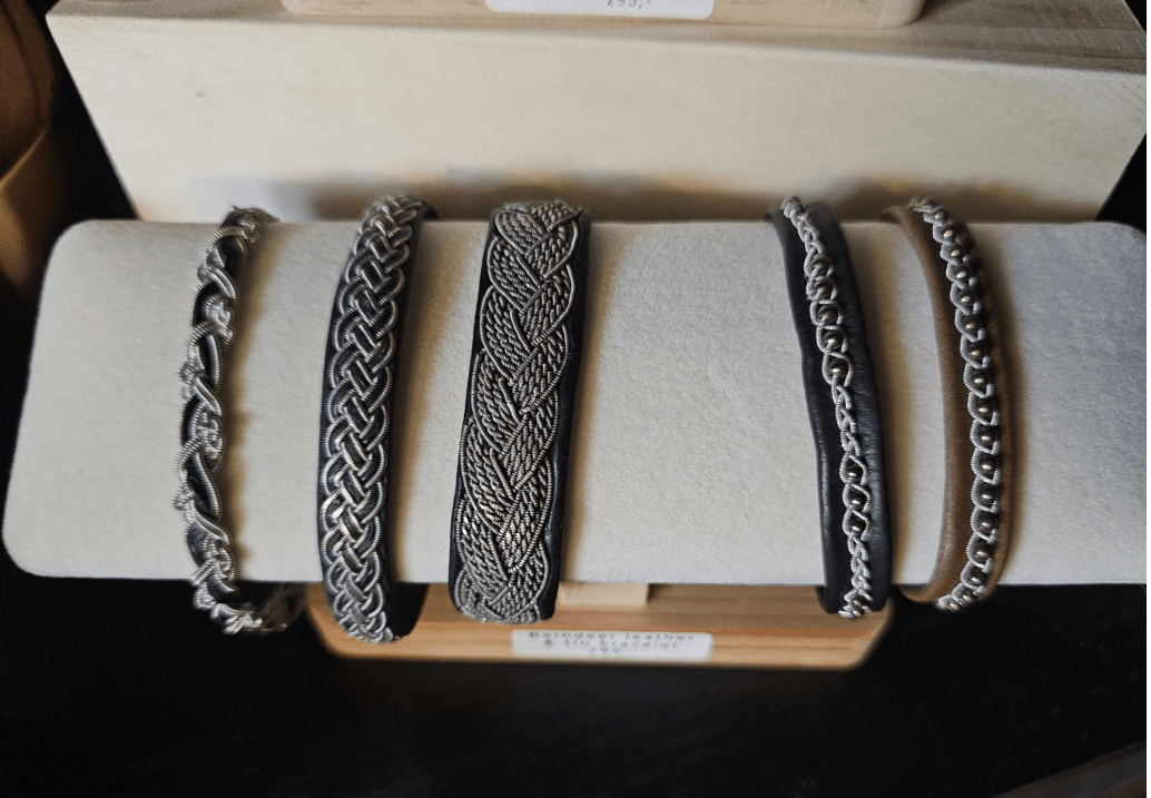 Sàmi Reindeer leather & tin bracelet